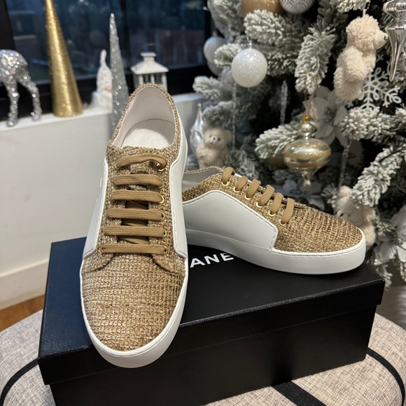 Authentic Chanel Tweed Sneakers - Picture 2 of 16